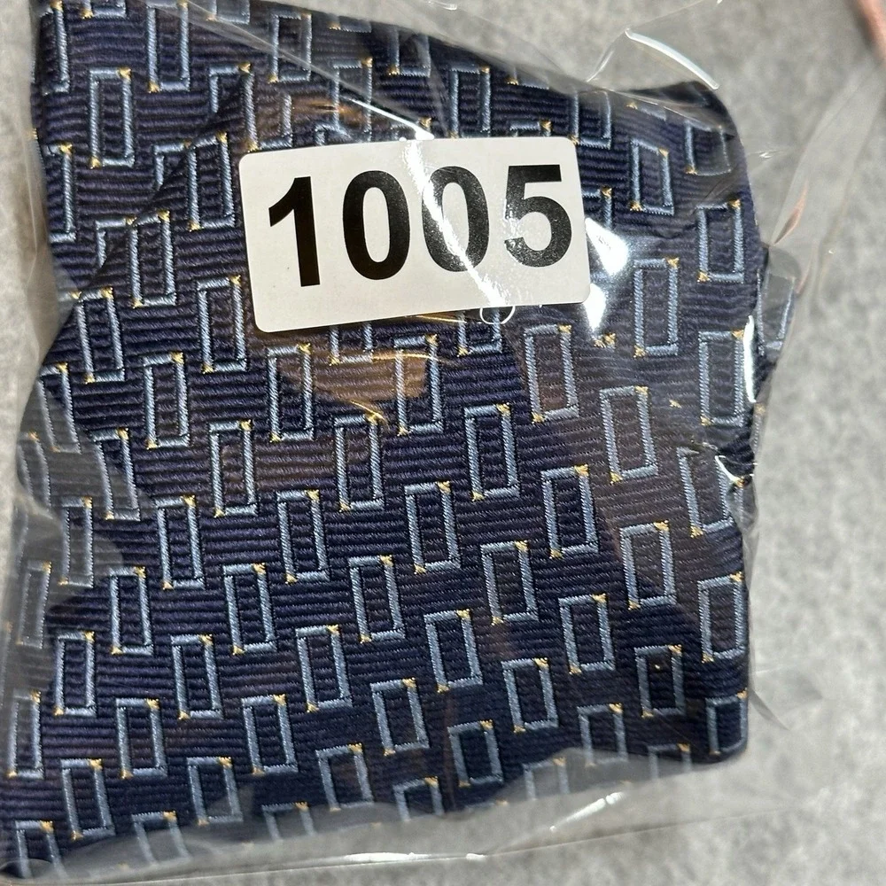 Nautica 100% silk